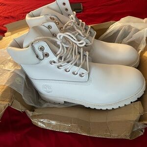 All white timberlines